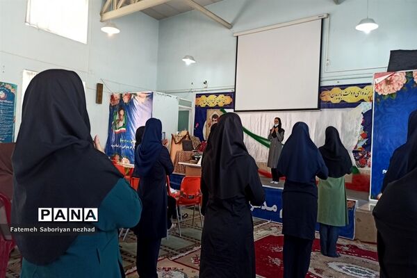 برگزاری کارگاه آموزشی مربیان سازمان دانش‌آموزی ناحیه ۳ شیراز