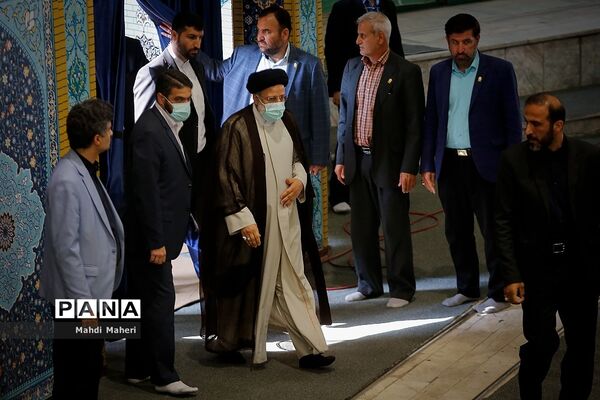 نماز جمعه عبادی _سیاسی تهران و راهپیمایی عظیم سراسری در محکومیت آشوب و ترور