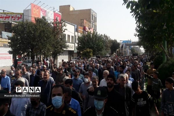 راهپیمایی باشکوه مردم شهرستان قرچک