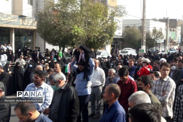 راهپیمایی باشکوه مردم شهرستان قرچک