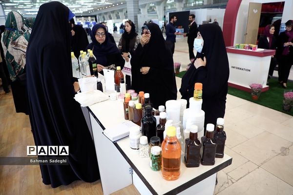 ششمین نمایشگاه گیاهان دارویی و طب سنتی ایران