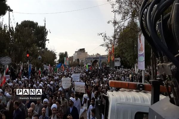 اعلام انزجار مردم قم از عملیات تروریستی در شیراز