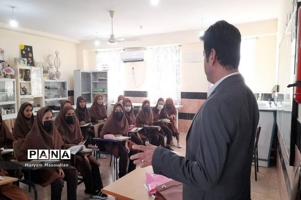 کارگاه توانمند‌‌سازی مدیران مدارس شهرستان‌‍ عسلویه