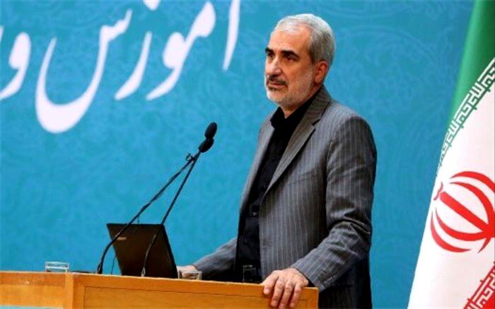 به برکت خون شهدا و تلاش دانش‌آموزان‌ حرکت در مسیر دانش و فناوری ادامه دارد