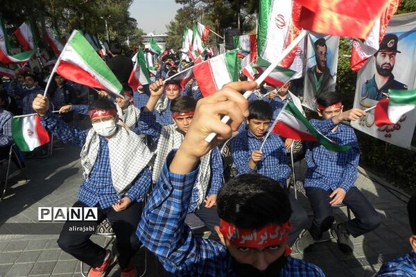 مراسم گرامیداشت روزبسیج دانش‌آموزی با حضور وزیر آموزش و پرورش در گلزار بهشت حضرت زهرا(س)
