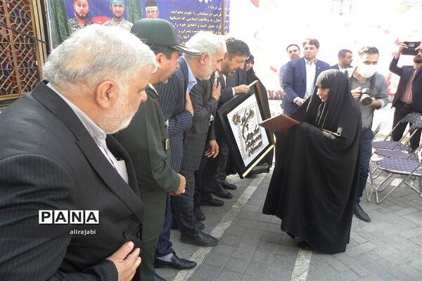 مراسم گرامیداشت روزبسیج دانش‌آموزی با حضور وزیر آموزش و پرورش در گلزار بهشت حضرت زهرا(س)