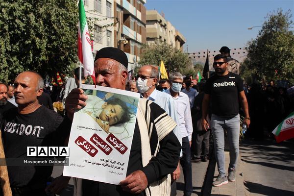 تشییع پیکر شهدای اقدام تروریستی حرم مطهر شاهچراغ (ع)