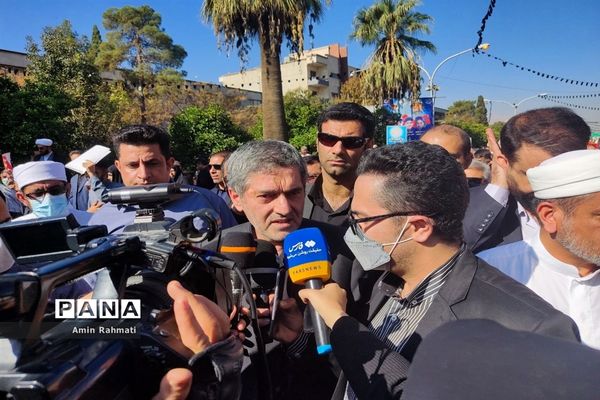 وداع مردم شیراز با پیکر شهدای حمله تروریستی  حرم مطهر شاهچراغ (ع)