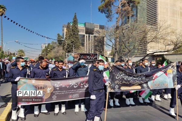 تشییع پیکر پاک شهدای اقدام کوردلانه تروریستان در شیراز