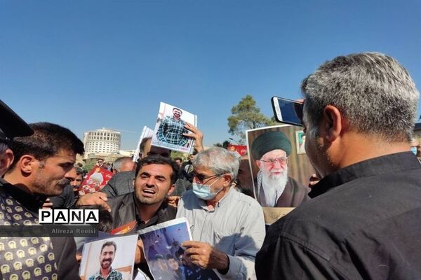 تشییع پیکر شهدای اقدام تروریستی حرم مطهر شاهچراغ (ع)
