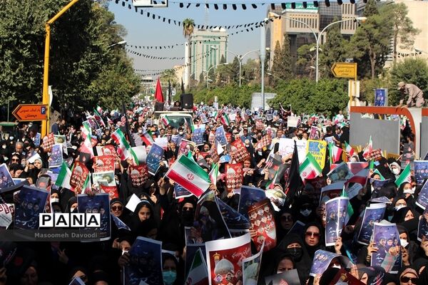 تشییع پیکر شهدای اقدام تروریستی حرم مطهر شاهچراغ (ع)