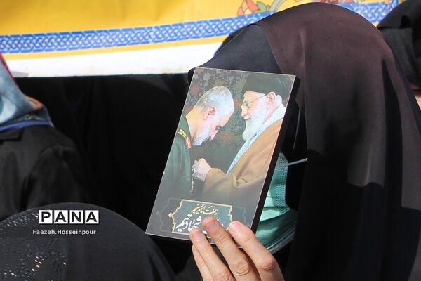 مراسم تشییع و وداع با «شهید امیر‌کمندی» در شهرستان بهارستان