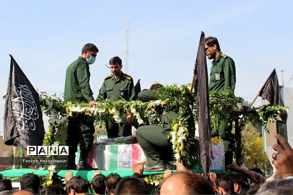مراسم تشییع و وداع با «شهید امیر‌کمندی» در شهرستان بهارستان
