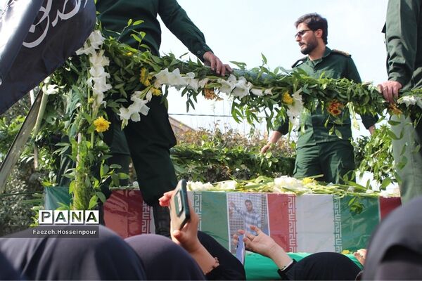 مراسم تشییع و وداع با «شهید امیر‌کمندی» در شهرستان بهارستان
