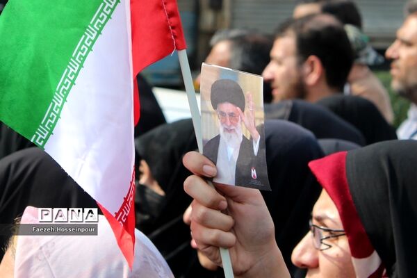 مراسم تشییع و وداع با «شهید امیر‌کمندی» در شهرستان بهارستان