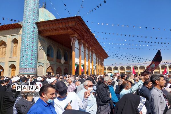 مراسم تشیع شهدای حرم شاهچراغ(ع)