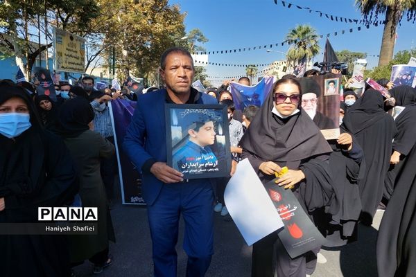 مراسم تشیع شهدای حرم شاهچراغ(ع)