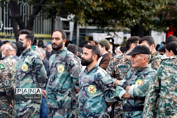 میزبانی مردم مشهد از شهدای حمله تروریستی شاهچراغ
