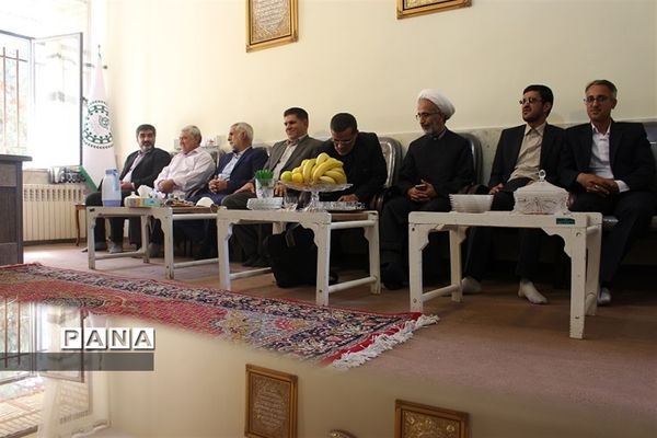 جلسه هم‌اندیشی پیشکسوتان سازمان دانش‌آموزی استان کرمان