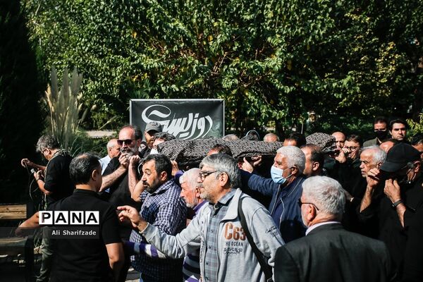 تشییع پیکر جلال مقامی