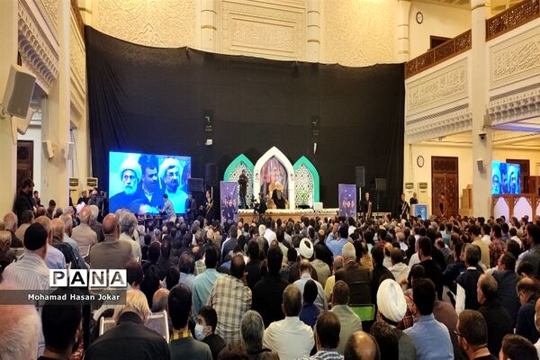 مراسم بزرگداشت شهدای حادثه تروریستی حرم مطهر شاهچراغ با حضور وزیر آموزش و پرورش