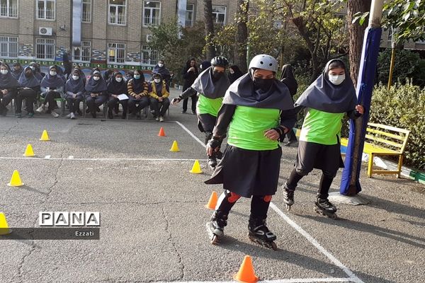 برگزاری المپیاد ورزشی درون مدرسه‌ای در دبیرستان فرزانگان چهار منطقه ۱۳