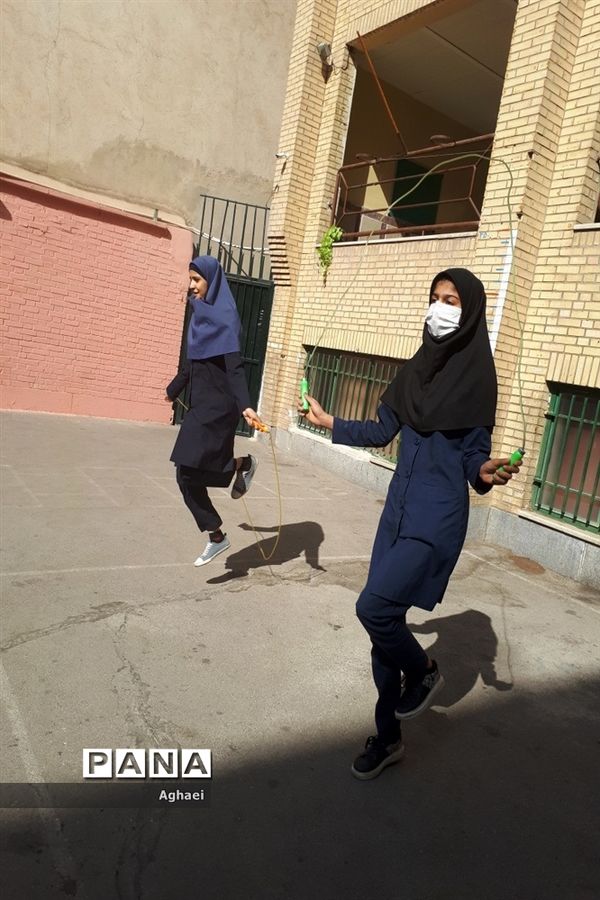 برگزاری المپیاد ورزشی در دبیرستان معصومی لاری منطقه ۱۳