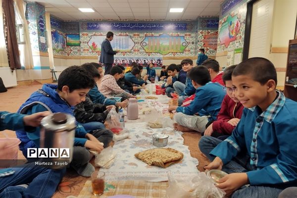 روز غذای سالم در دبستان برکت رضوی ملارد