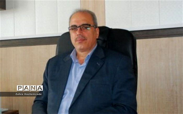 آنچه امروزه دانش‌آموزان ما نیاز دارند آگاهی و بصیرت است