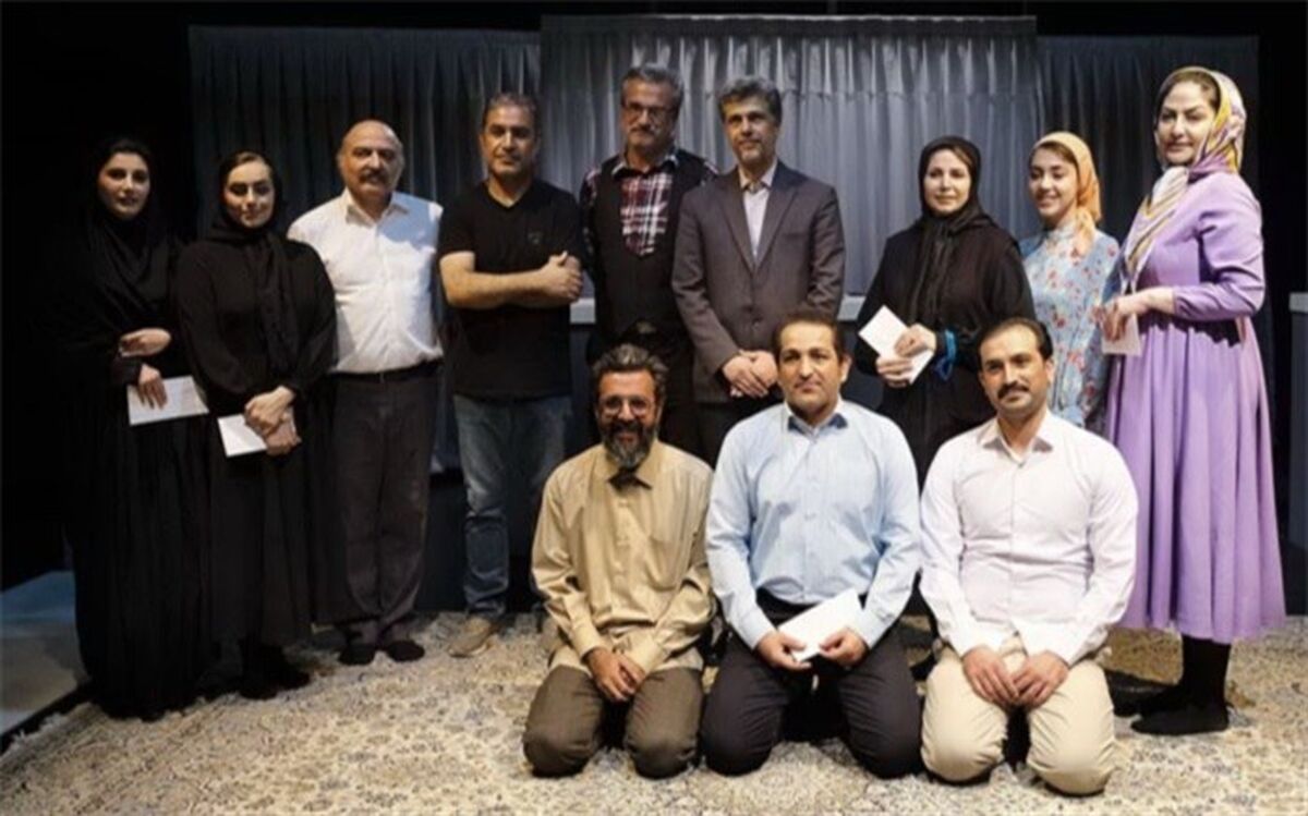 رئیس سازمان هنری و سینمایی دفاع مقدس به تئاتر شهر آمد