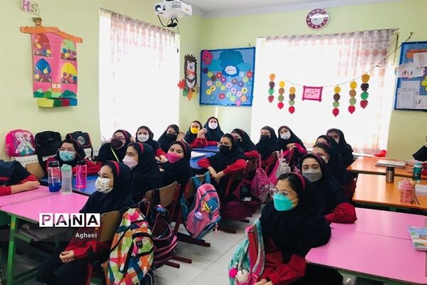 جلسه آشنایی با پدافند غیر‌عامل در دبستان امامت منطقه ۱۳