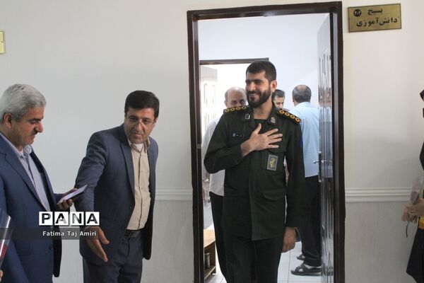 ‌دانش‌آموزان عضو سازمان دانش‌آموزی استان بوشهر روز بسیج را گرامی داشتند