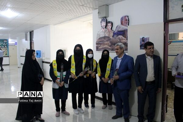 ‌دانش‌آموزان عضو سازمان دانش‌آموزی استان بوشهر روز بسیج را گرامی داشتند