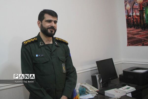 ‌دانش‌آموزان عضو سازمان دانش‌آموزی استان بوشهر روز بسیج را گرامی داشتند