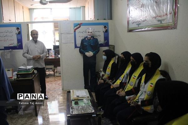 ‌دانش‌آموزان عضو سازمان دانش‌آموزی استان بوشهر روز بسیج را گرامی داشتند