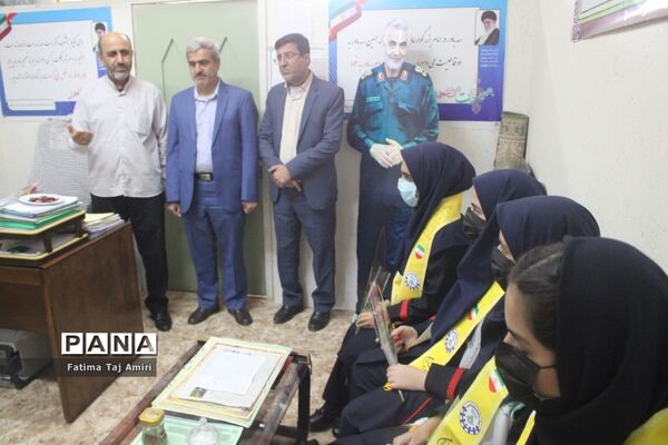 ‌دانش‌آموزان عضو سازمان دانش‌آموزی استان بوشهر روز بسیج را گرامی داشتند