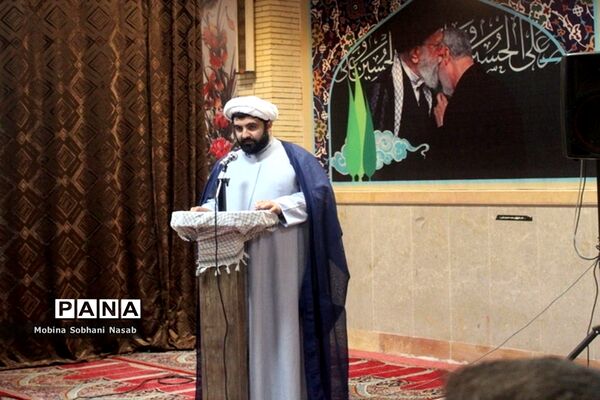 دیدار نماینده ولی فقیه در استان و امام جمعه بوشهر با جوانان
