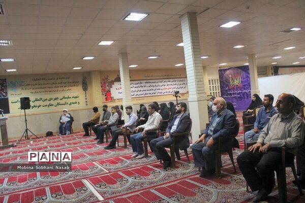 دیدار نماینده ولی فقیه در استان و امام جمعه بوشهر با جوانان