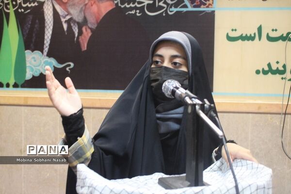 دیدار نماینده ولی فقیه در استان و امام جمعه بوشهر با جوانان