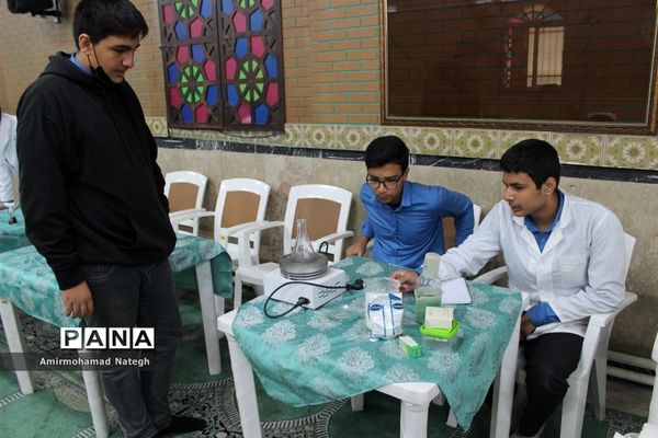 اولین دوره نمایشگاهی دستاوردهای دانش‌آموزان دبیرستان نمونه دولتی هفده شهریور