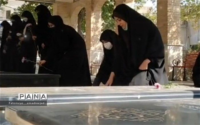 آموزش حس تعلق، مسئولیت و‌ میهن‌پرستی با  اشاعه فرهنگ شهدا و شهادت در مدارس