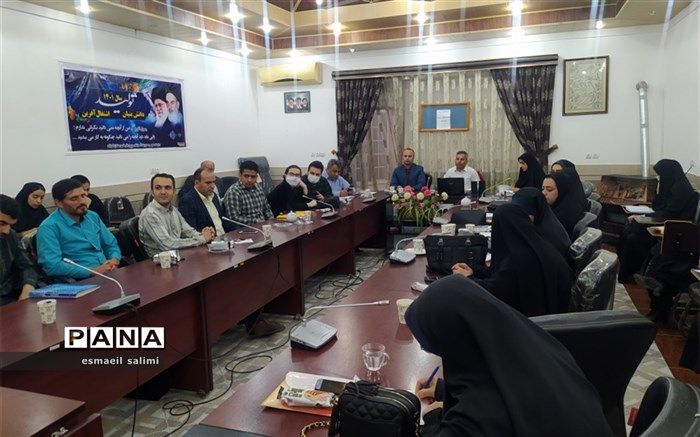 خانواده و مربی موفق آن است که حس و حال خوب را منتقل کند