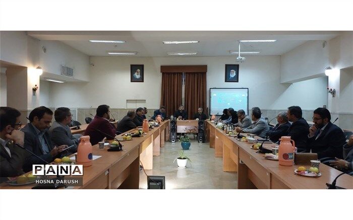 مدرسه مرکز اصلی تربیت دانش آموزان است