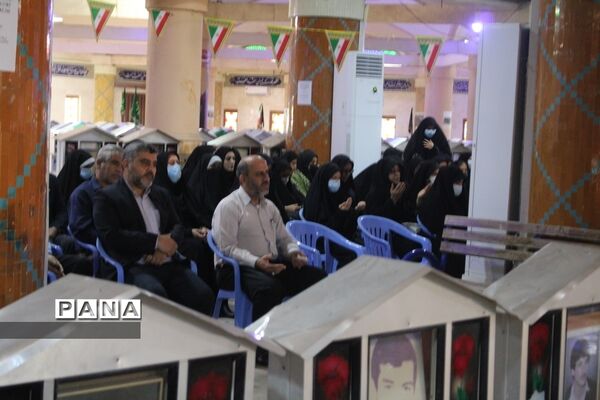 مراسم گرامیداشت دانش‌آموزان شهید جنایت تروریستی حرم مطهر احمد بن موسی شاهچراغ در بوشهر
