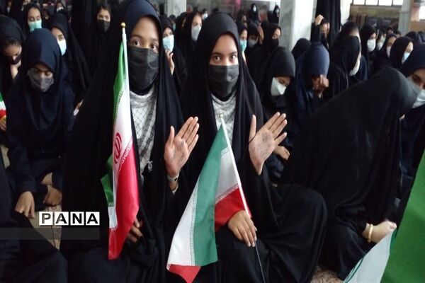 اجتماع دختران دهه هشتادی