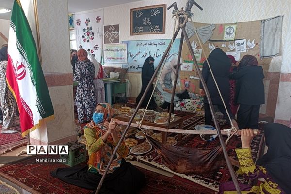 نمایشگاه پدافند غیرعامل در هامون