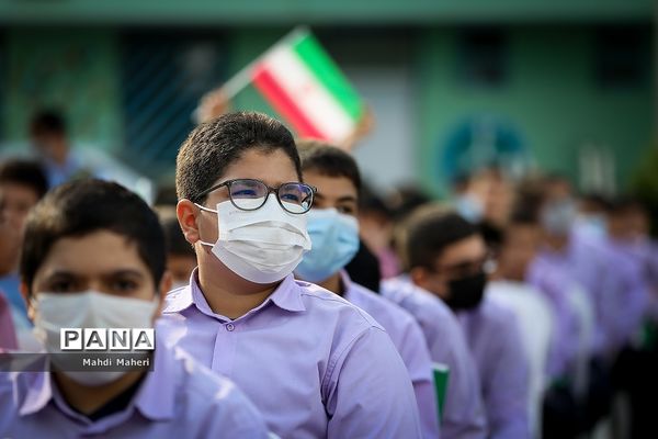 آیین نواختن زنگ استکبار‌ستیزی و روز دانش‌آموز