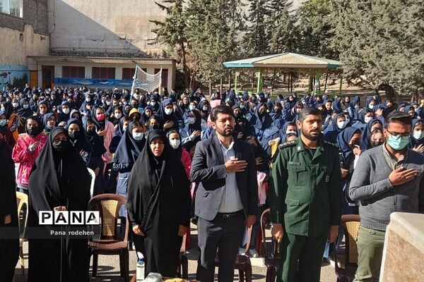 نواختن زنگ استکبار‌ستیزی در آموزش و‌ پرورش رودهن