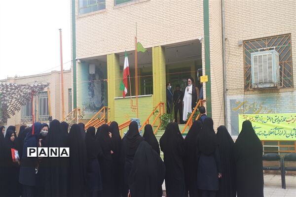 زنگ استکبارستیزی در مدارس ابرکوه
