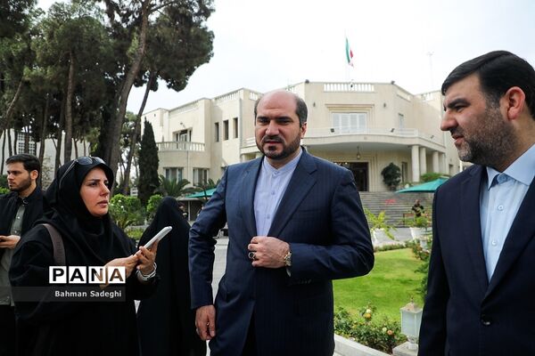 حاشیه جلسه هیات دولت - ۱۱ آبان